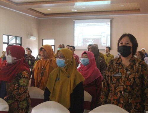 RISET GROUP KEILMUAN DAN PEMBELAJARAN SEJARAH MENGADAKAN WORKSHOP PENELITIAN DAN PENULISAN METODE PRAKTIK BAIK (BEST PRACTICE) BAGI GURU MATA PELAJARAN SEJARAH DI KARANGANYAR
