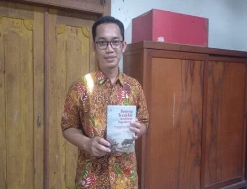 Akhlis Syamsal Qomar